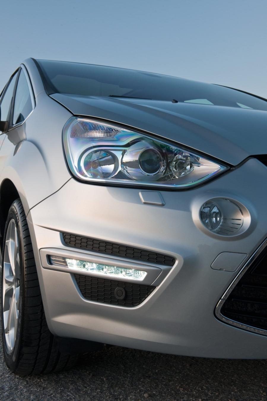  Ford S-Max 2010 года  (фото 20 из 21)